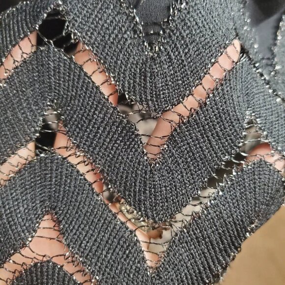 Size S/P Bebe Black Metallic Chevron Blouse - Picture 6 of 8